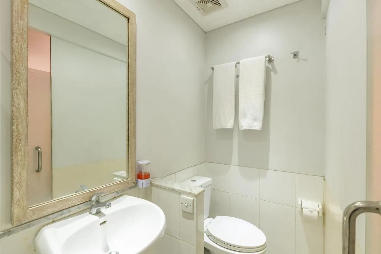 Cove Renata Seminyak Hotell 4*,