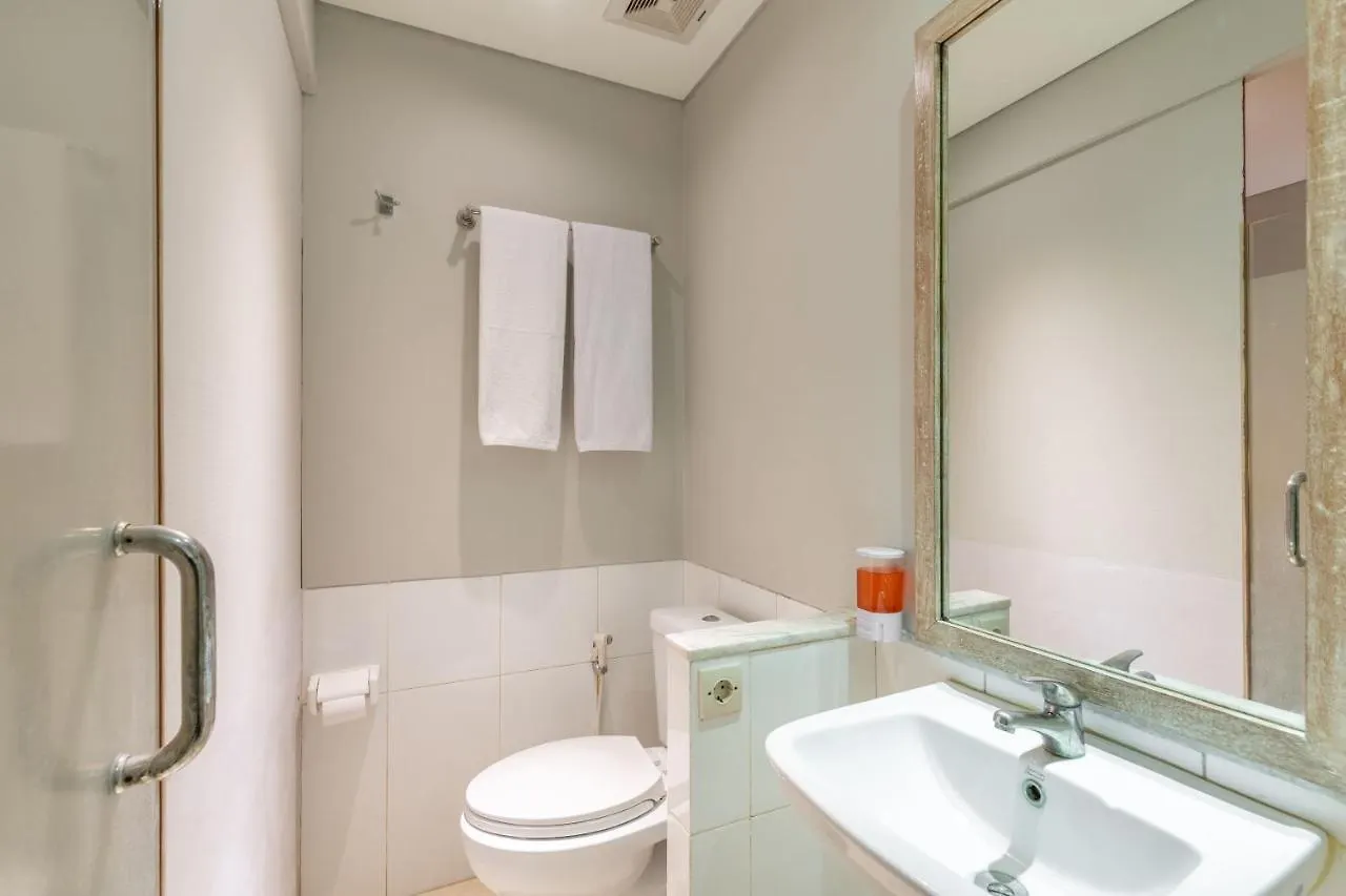 Cove Renata Seminyak Hotell